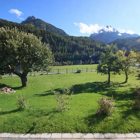 Il Maschun Im Historischen Engadinerhaus Apartment Scuol Exterior photo