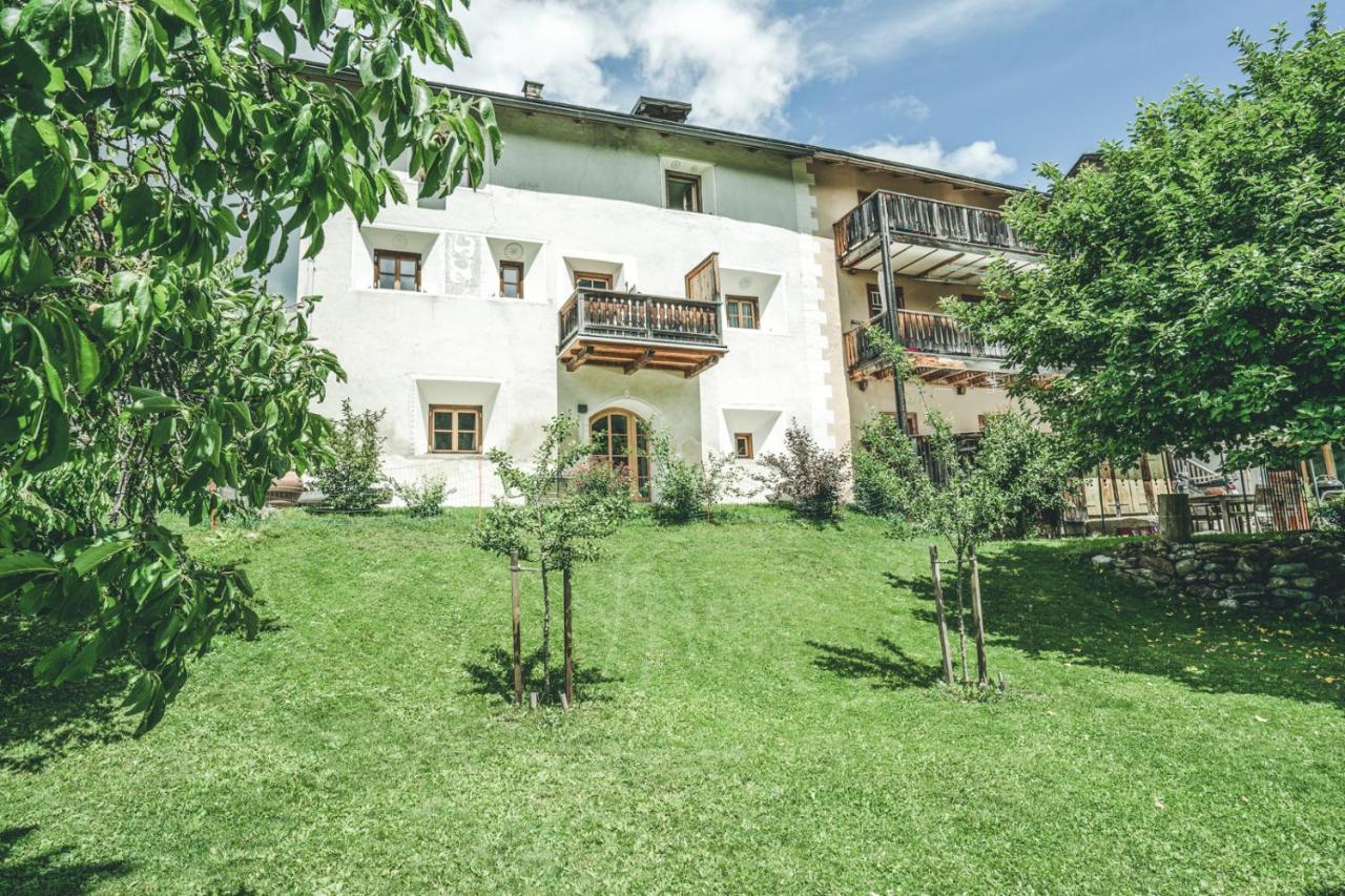 Apartment Il Maschun Im Historischen Engadinerhaus Scuol